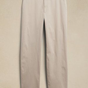 Banana Republic Rapid Movement Chinos, Dawson Relaxed Straight, 33W x 32L